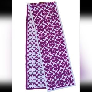 COACH SIGNATURE C LOGO Reversible Scarf Berry White